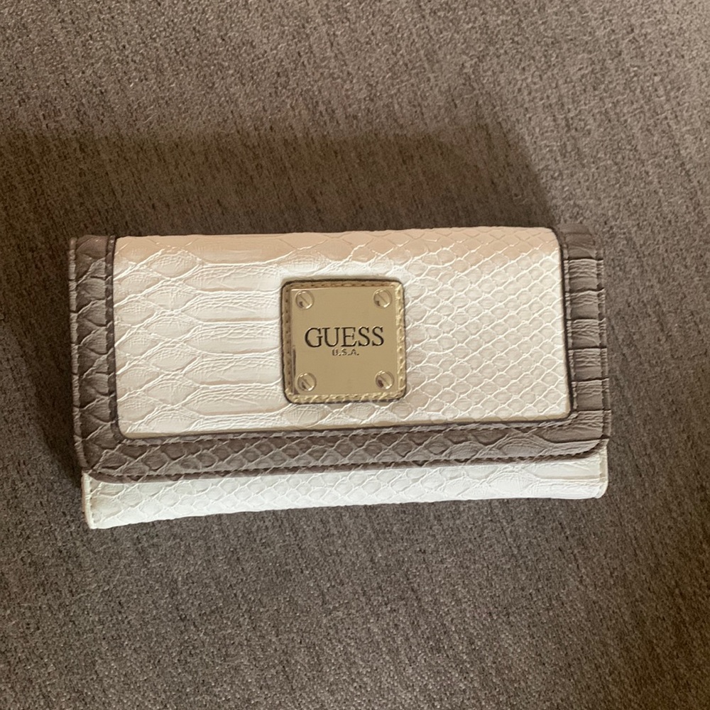 Guess wallet